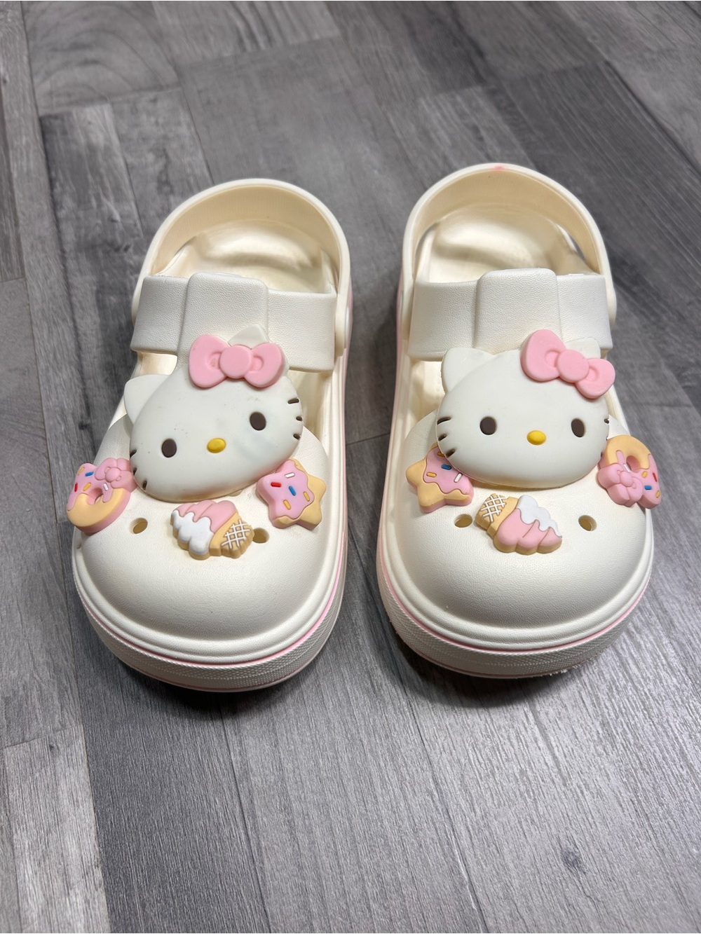 Girls Hello Kitty Water Shoes 12